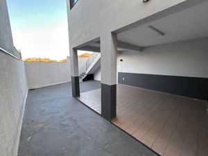 Image 6 - 921897