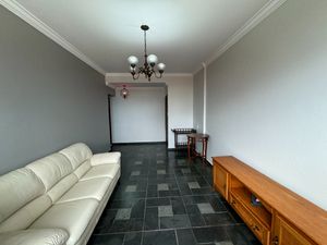 Image 5 - 921900
