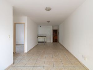 Image 6 - 921908