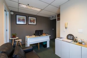 Image 3 - 921912