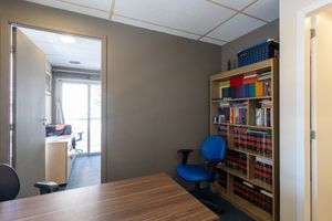 Image 3 - 921917