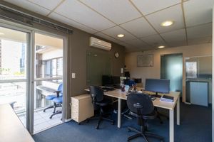 Image 6 - 921917