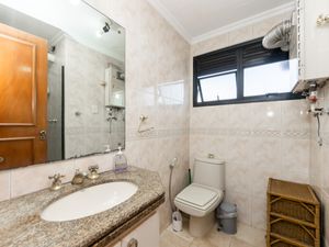 Image 19 - 921918