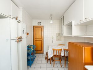 Image 14 - 921918