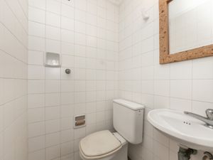 Image 32 - 921918