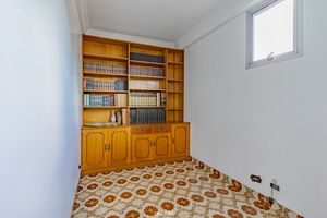 Image 18 - 921929