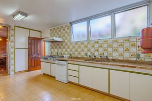 Image 49 - 921929