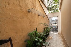 Image 28 - 921935