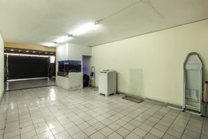 Image 31 - 921935