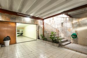Image 33 - 921935