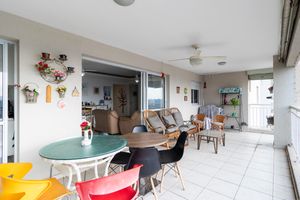 Image 7 - 921938