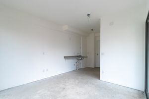 Image 7 - 921941