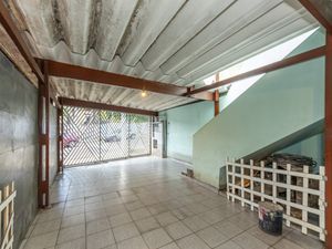 Image 36 - 921943