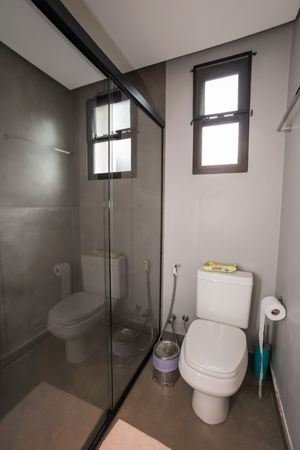 Image 21 - 921944