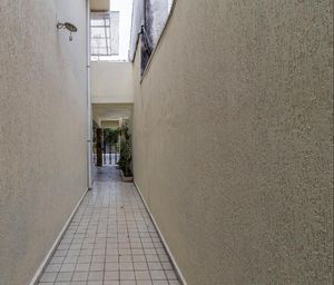 Image 21 - 921951