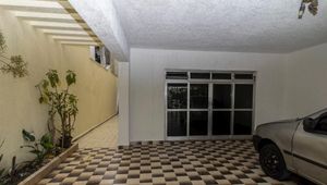 Image 9 - 921951