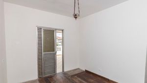 Image 34 - 921951