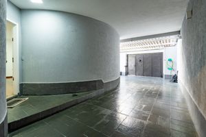 Image 33 - 921961