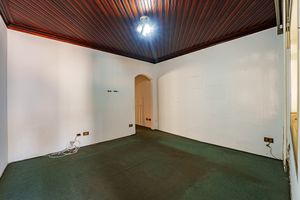 Image 1 - 921974