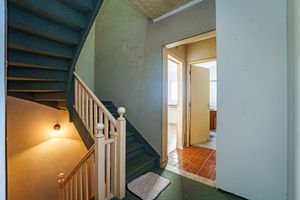 Image 5 - 921974