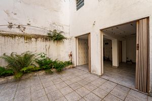 Image 19 - 921974