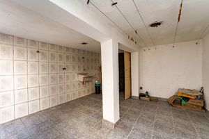 Image 21 - 921974