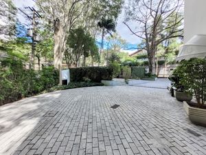 Image 37 - 921982