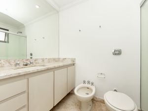 Image 30 - 921982
