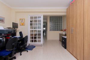 Image 33 - 921985
