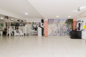 Image 10 - 921985
