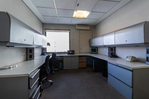 Image 2 - 921986