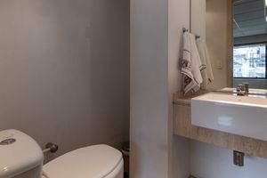 Image 14 - 921986