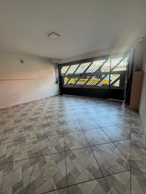 Image 32 - 921989