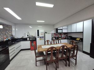 Image 6 - 921989