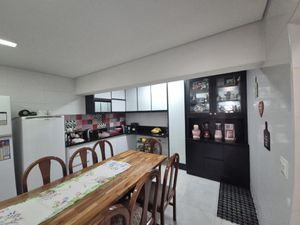 Image 9 - 921989