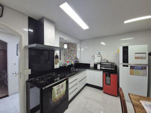 Image 0 - 921989