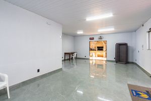 Image 32 - 922005