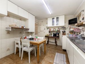 Image 18 - 922025