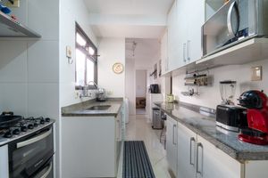 Image 32 - 922030
