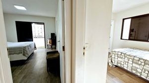 Image 30 - 922032