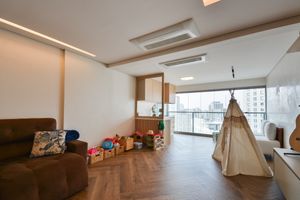 Image 3 - 922034
