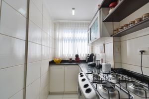 Image 32 - 922037