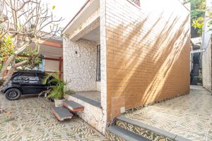 Image 63 - 922049