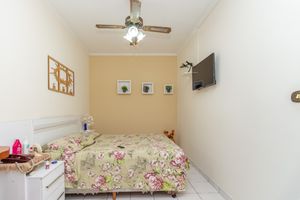 Image 39 - 922049