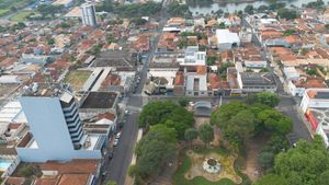 Image 1 - 922051