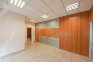 Image 31 - 922051
