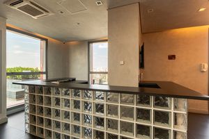 Image 18 - 922053