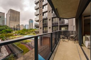 Image 13 - 922055
