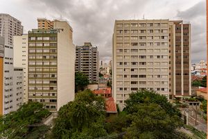 Image 27 - 922060