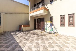 Image 63 - 922062